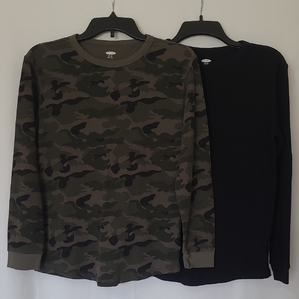 Old Navy Kids Camo and Black Long Sleeve Tees